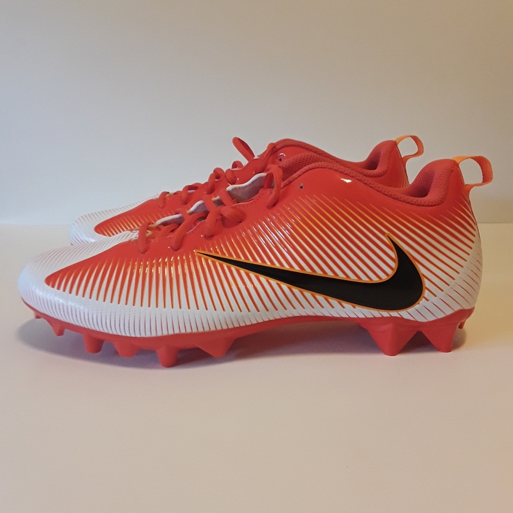 SOLD - NEW Nike Vapor Men's Football Cleats